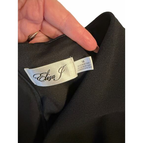 Eliza J Black Sleeveless Faux Wrap Dress - Size 18 - Picture 2 of 9
